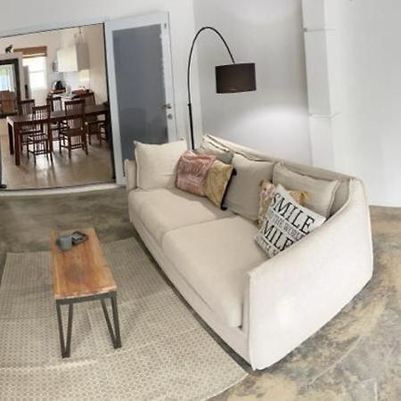 Villa Susanna 3 Bedroom 2 Bathroom House Sleeps 6Plus Вилемстад Екстериор снимка